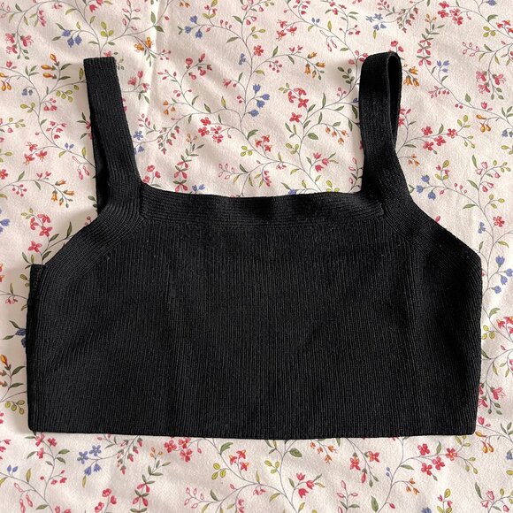 Aritzia knit crop top - Picture 2 of 3
